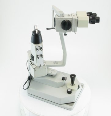 Slit lamp Rodenstock RO 2000EH, with electrical high adjustment, pre-owned, Item No.: 004099