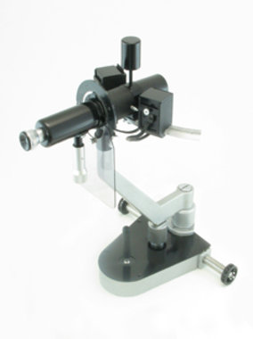 Ophthalmometer Haag-Streit Modell Javal-Schiötz auf Haag-Streit 2-Handbasis,gebraucht, guter Zustand, Artikelnummer: 000088