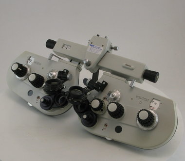 Manual Refractor Head Möller-Wedel Visutest D, pre-owned, fine condition, Item No.: 018829