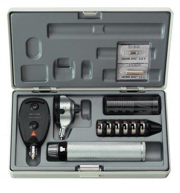 HEINE Diagnostic Set with BETA 200 Ophthalmoscope, BETA 100 Diagnostic Otoscope, 2,5 Volt with battery handle, Item No.: 10062013k01